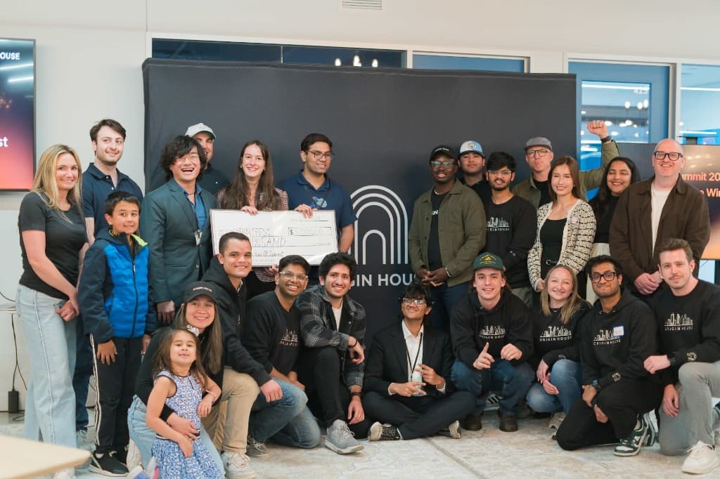 Manifest team and participants at event
